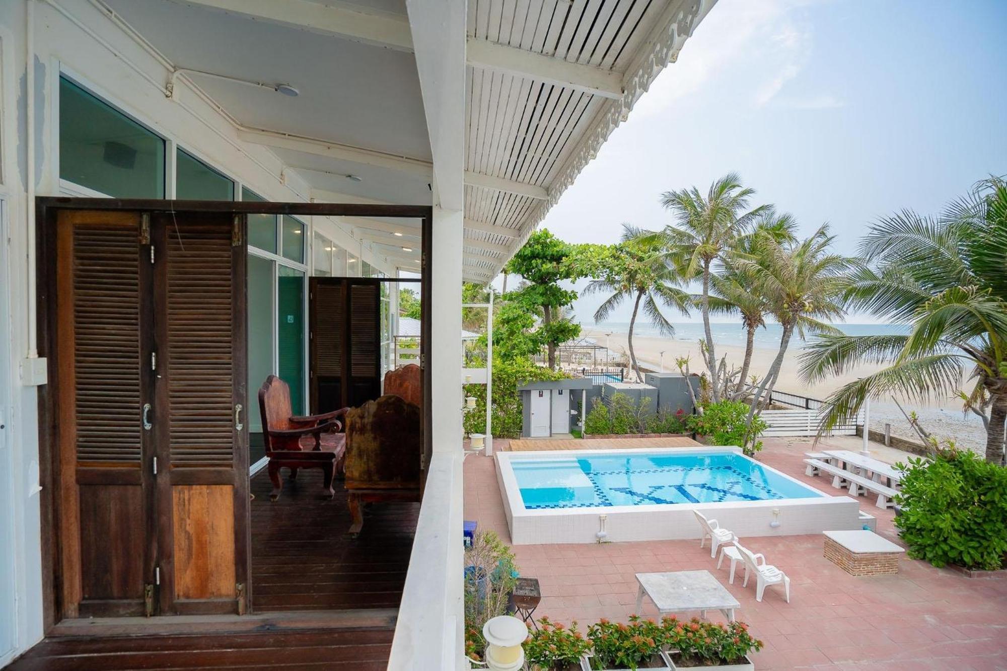 Bayside 19 Beachfront Poolvilla Hua Hin