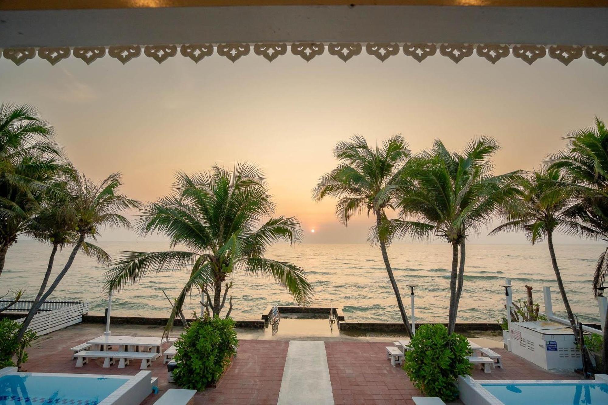 Villa Bayside 19 Beachfront Poolvilla *