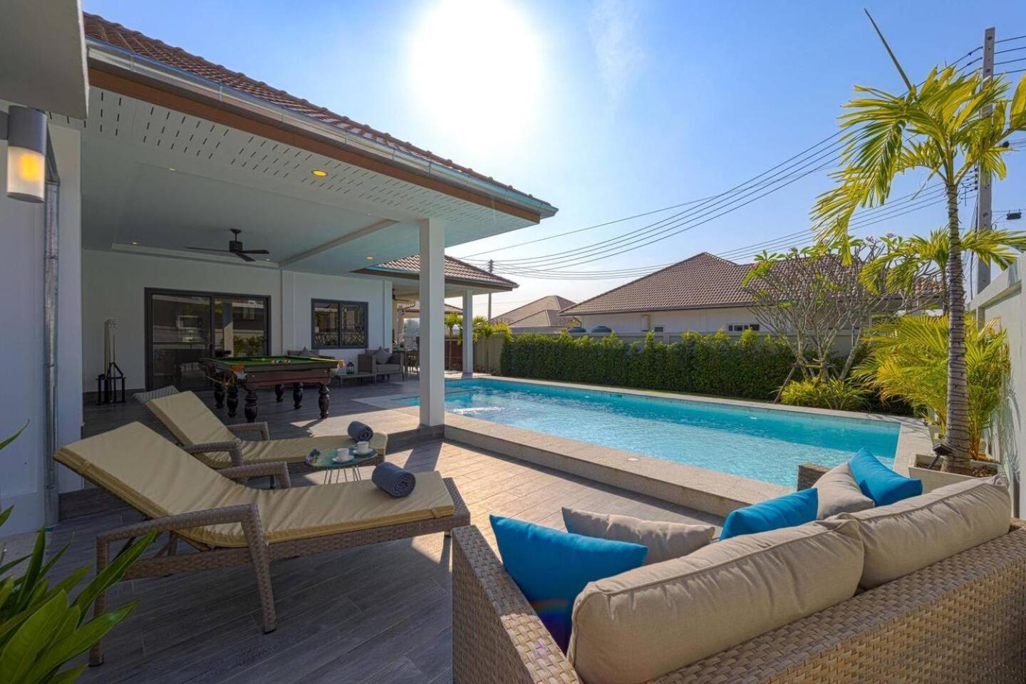 Villa Modern 3 Bedroom Private Pool Ml7