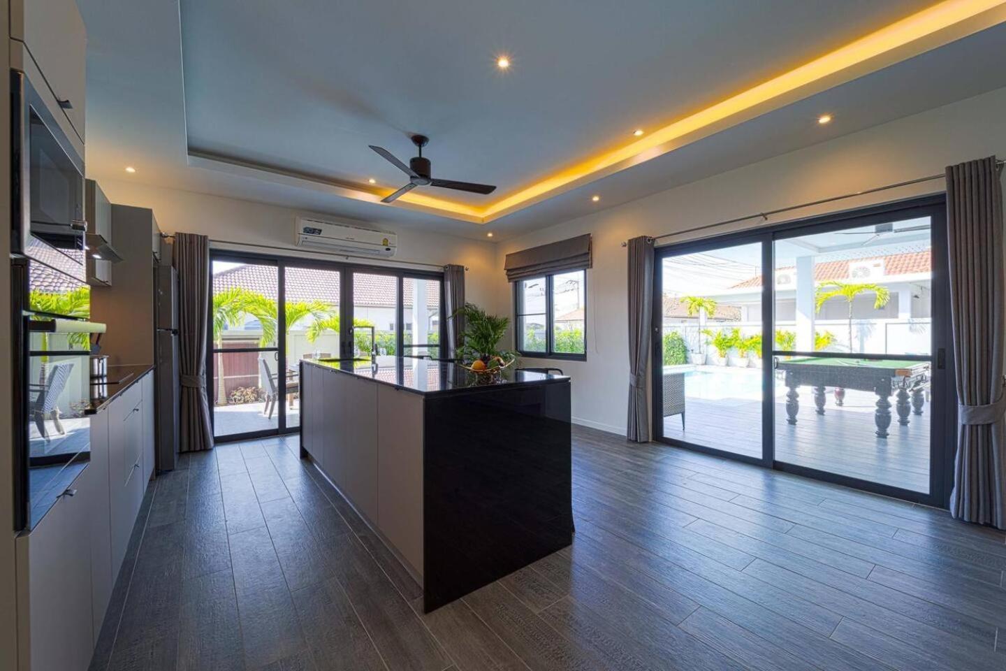 Modern 3 Bedroom Private Pool Ml7 Villa