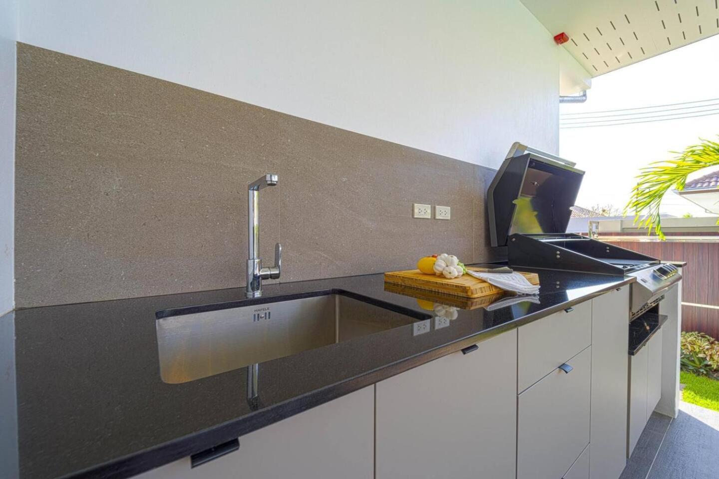 Villa Modern 3 Bedroom Private Pool Ml7