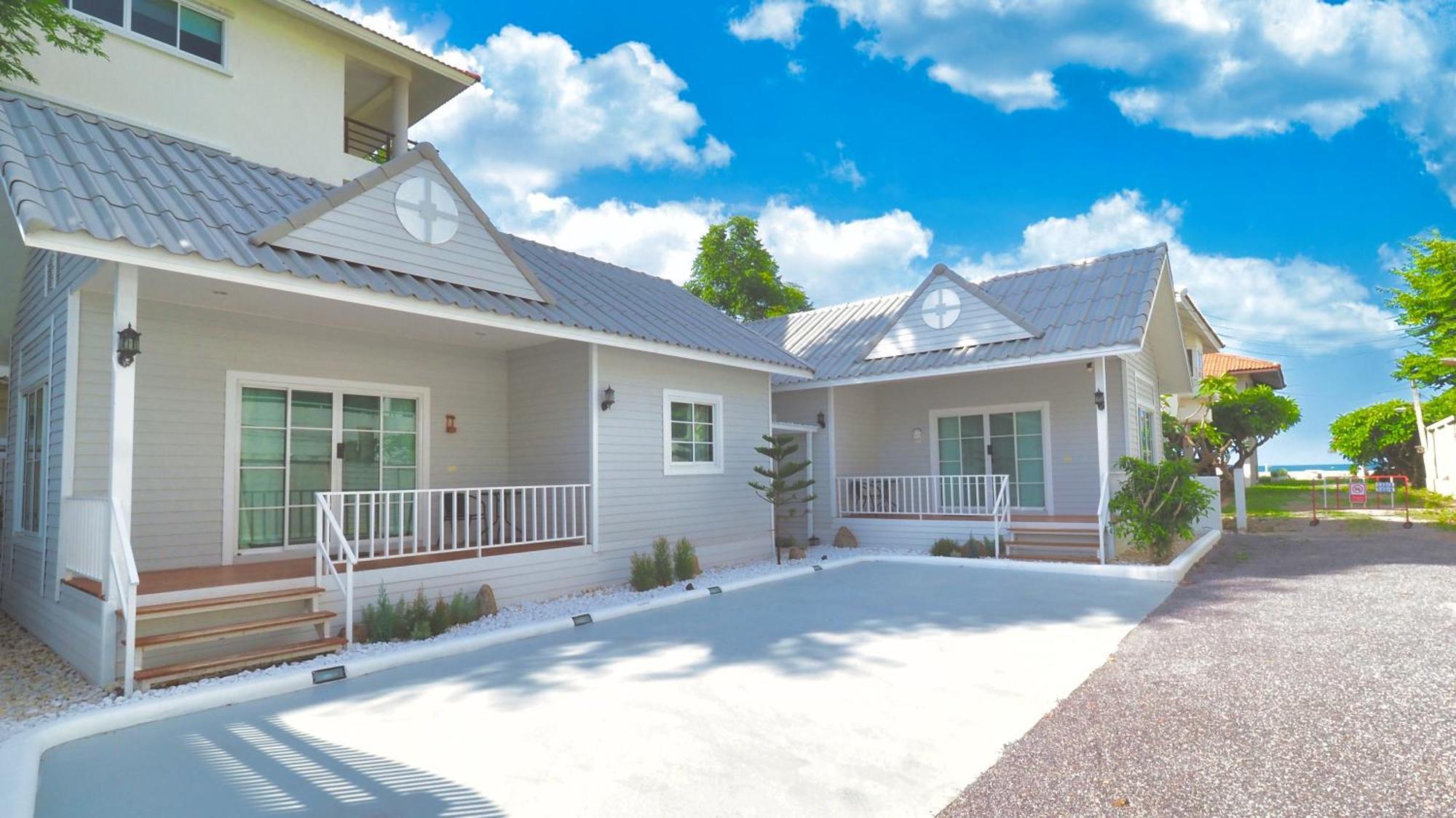 Baan Casita With Private Seaside Holiday home *