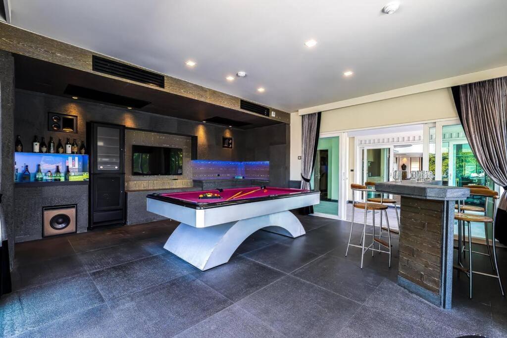 7 Bedrooms Mansion On The Golf Course! Jb2 Villa Hua Hin