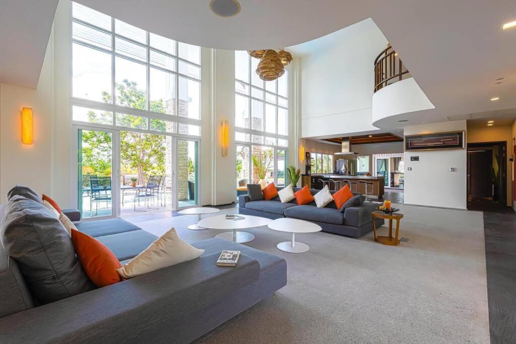 Villa 7 Bedrooms Mansion On The Golf Course! Jb2 Hua Hin