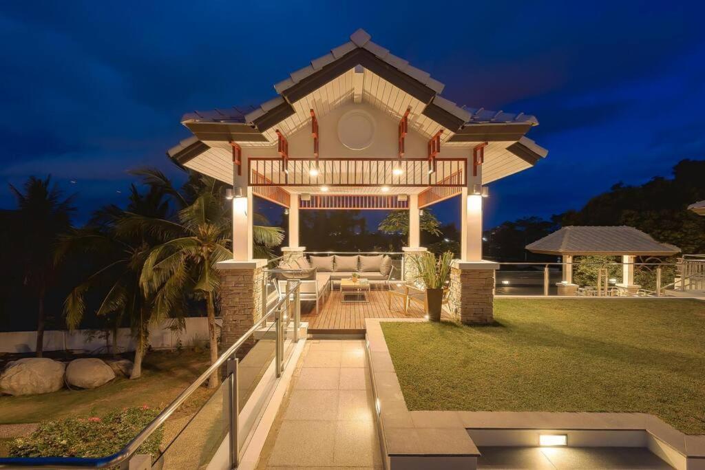 7 Bedrooms Mansion On The Golf Course! Jb2