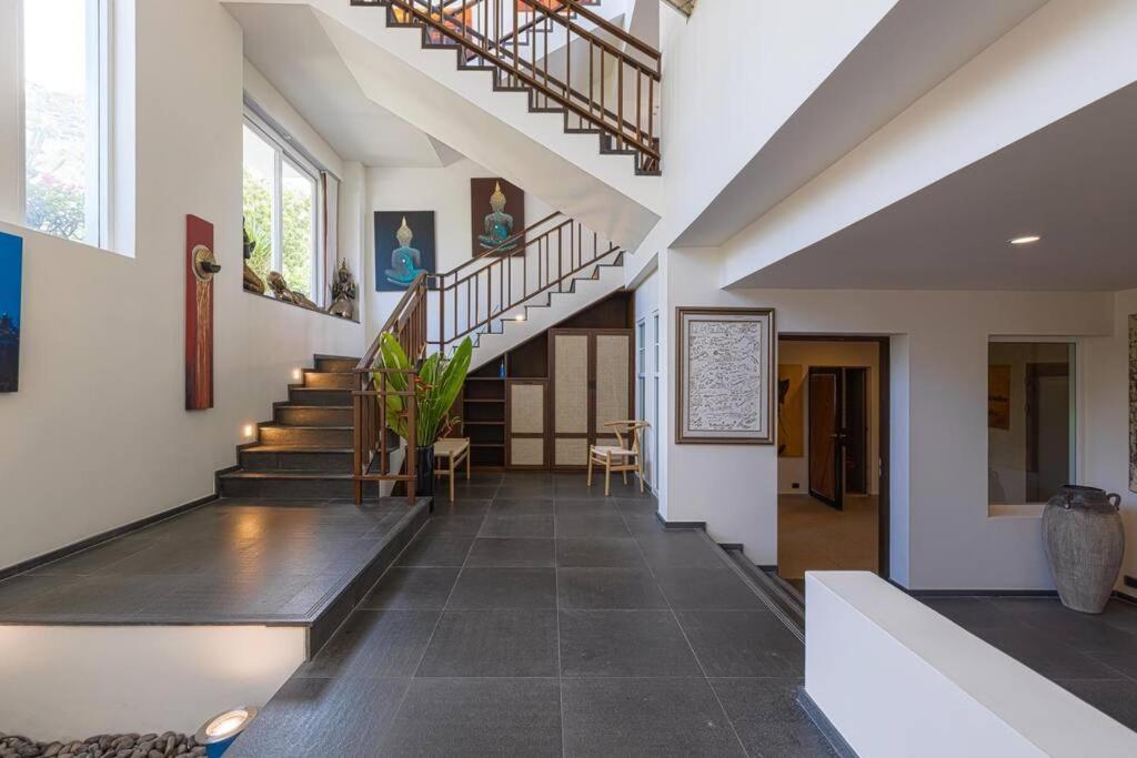 Villa 7 Bedrooms Mansion On The Golf Course! Jb2 Hua Hin