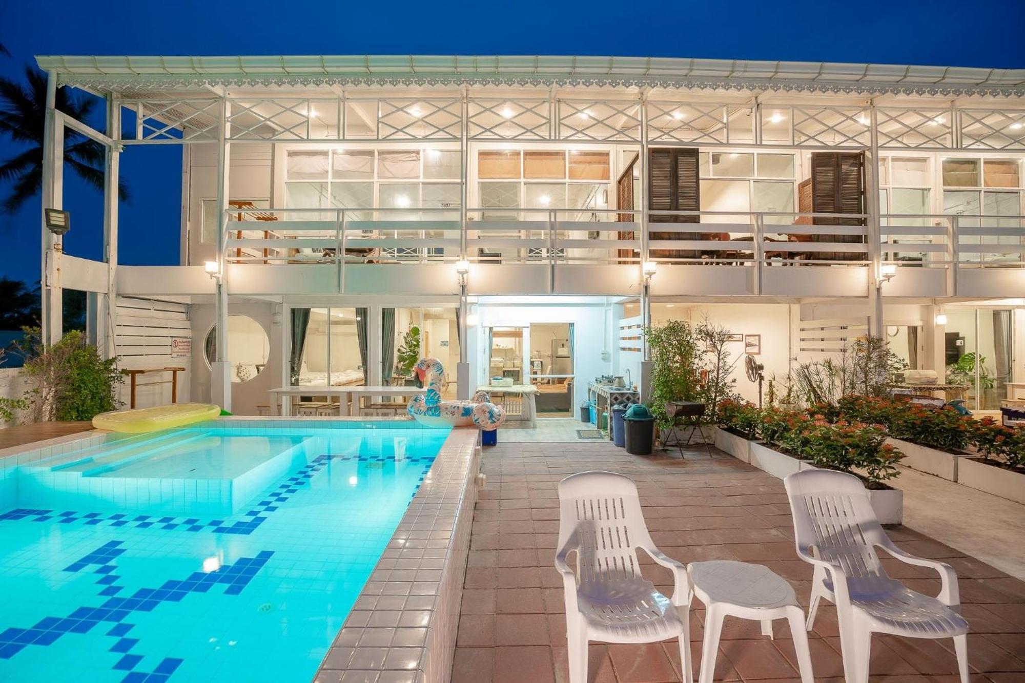 Bayside 19 Beachfront Poolvilla Hua Hin