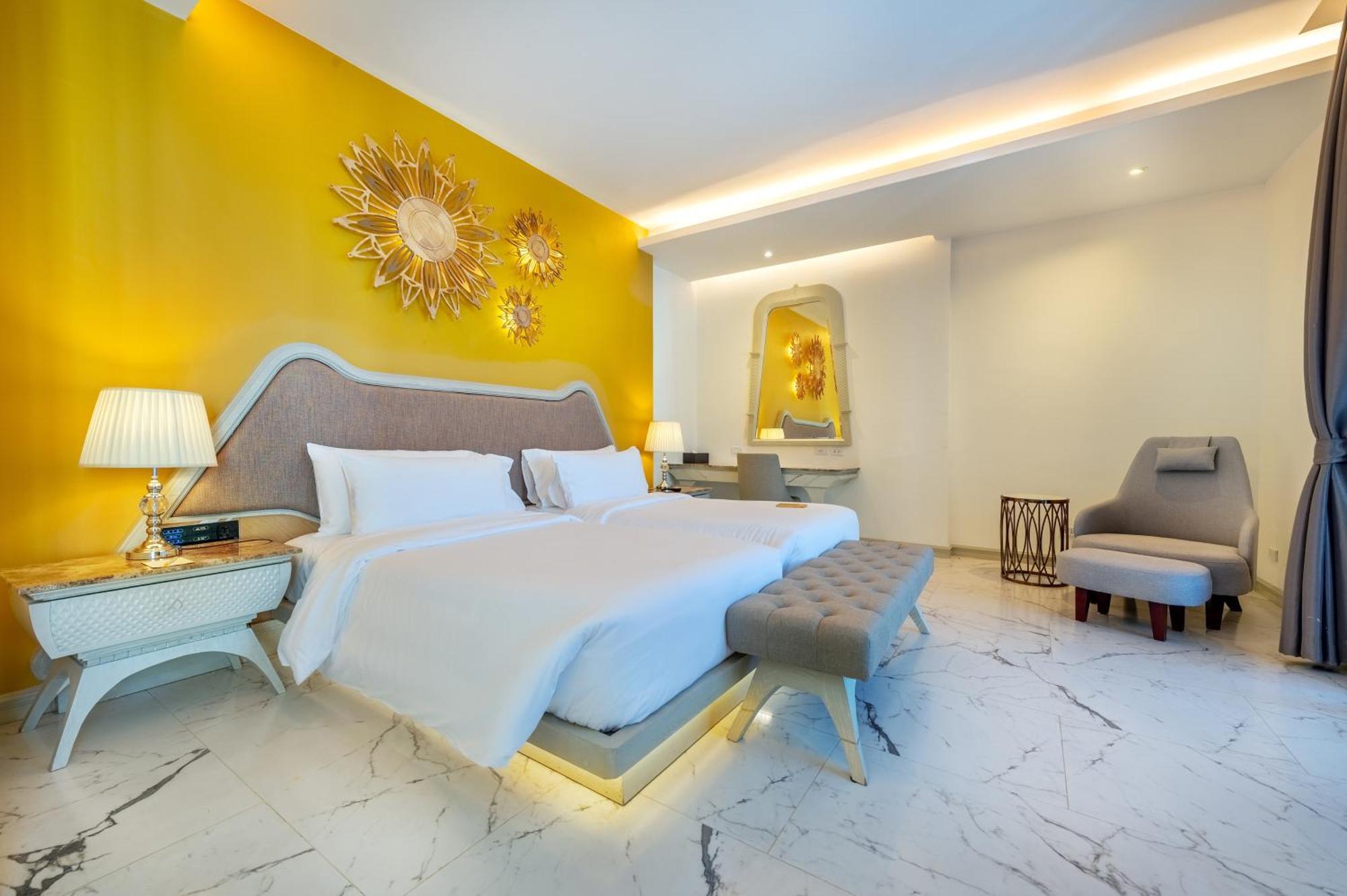 Phukalini Luxury Pool & Onsen