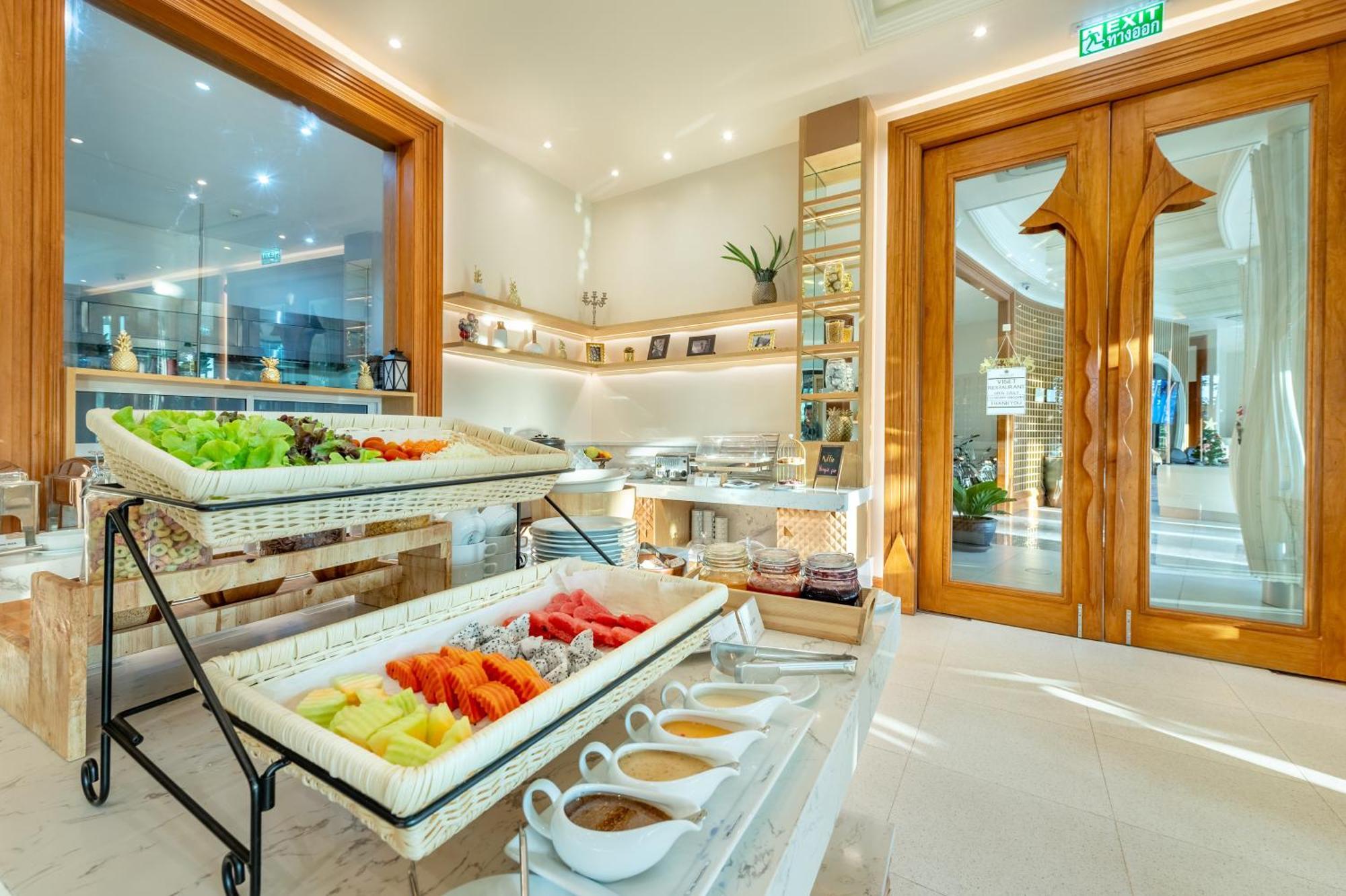 Phukalini Luxury Pool & Onsen 4* Hua Hin