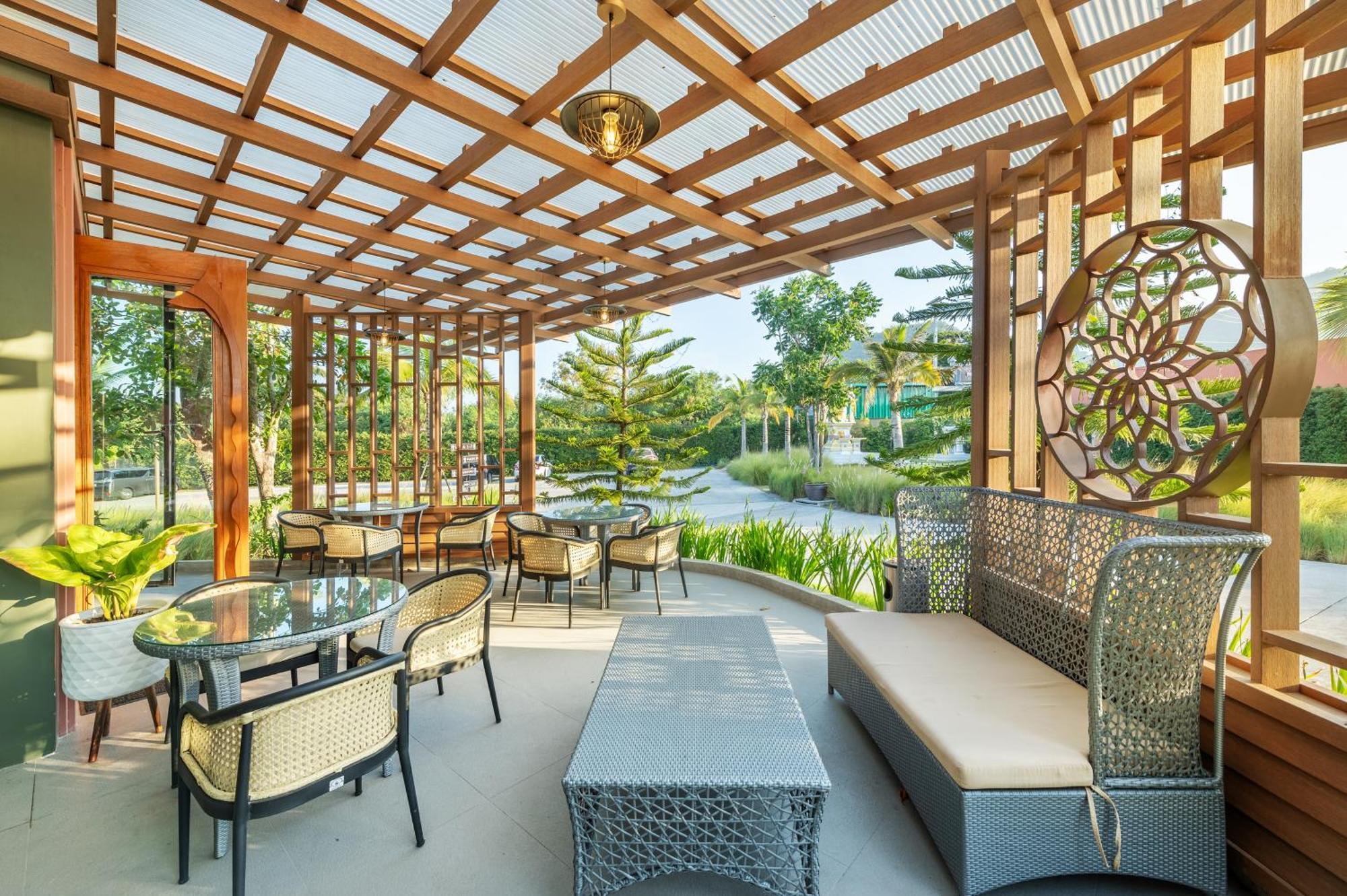 Hotel Phukalini Luxury Pool & Onsen