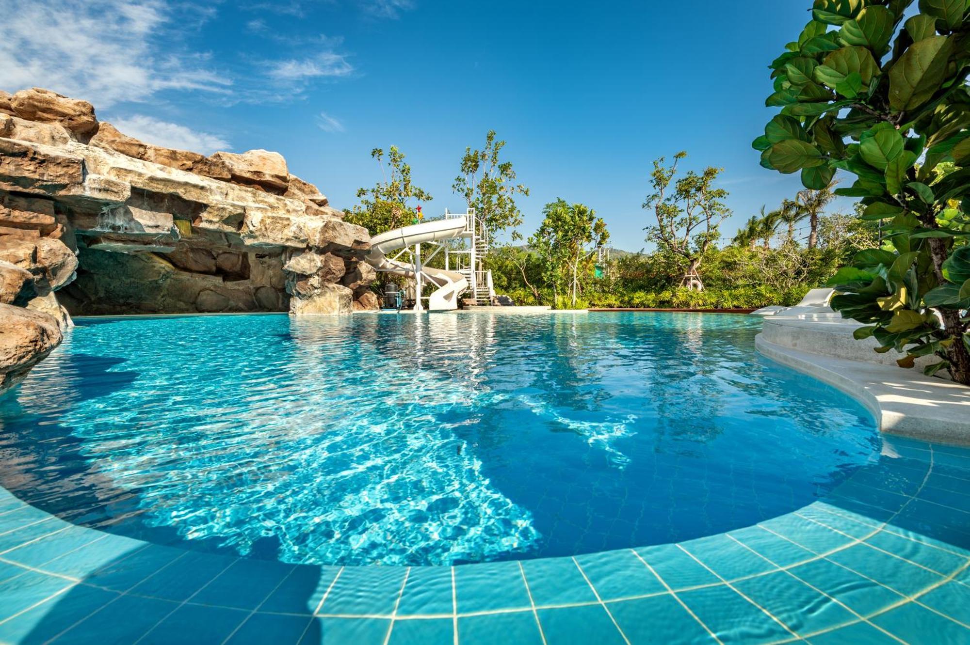 Phukalini Luxury Pool & Onsen Hua Hin