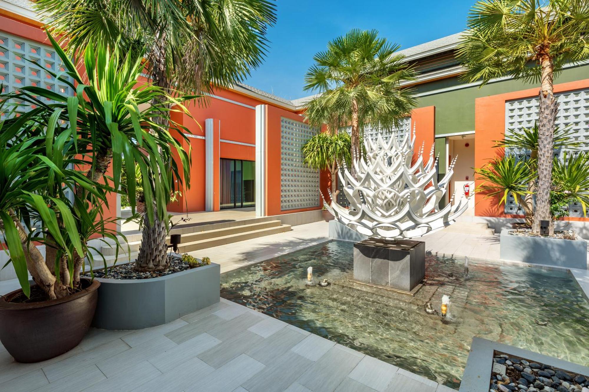 Phukalini Luxury Pool & Onsen Hotel
