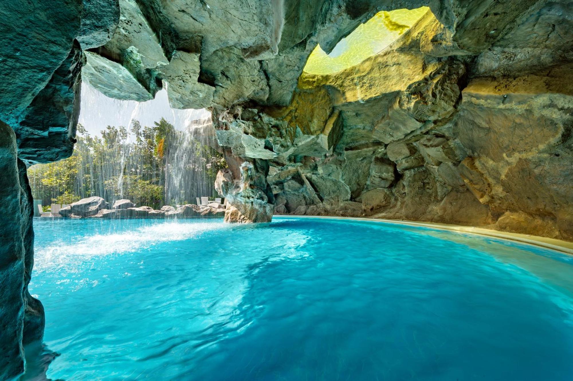 Phukalini Luxury Pool & Onsen 4* Hua Hin