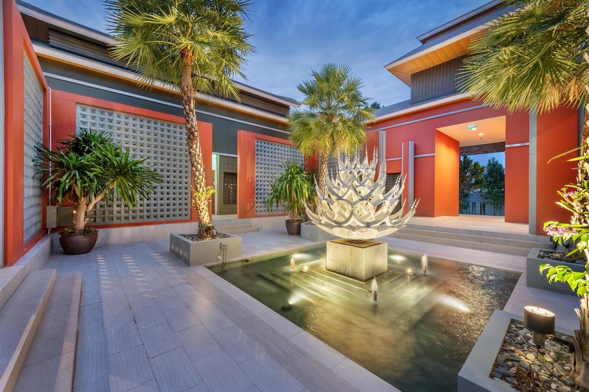 Phukalini Luxury Pool & Onsen