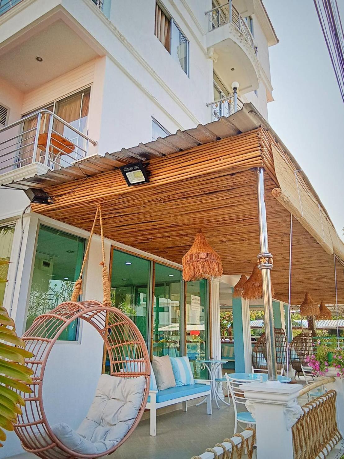 Castaway's 420 Hua Hin