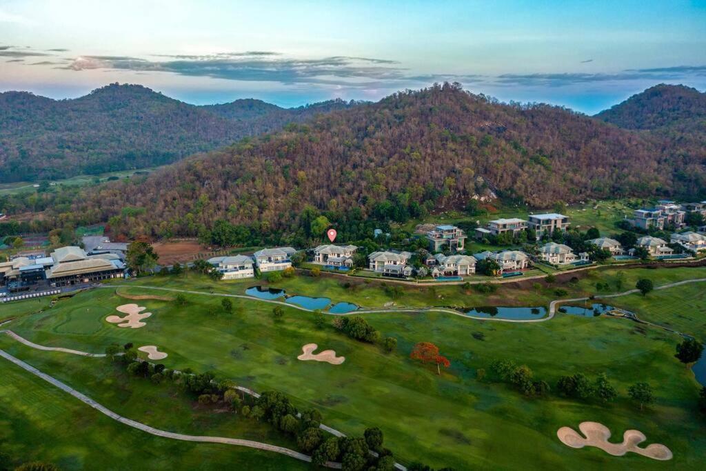 Biệt thự Luxury Mansion On Golf Course Bmg5 *