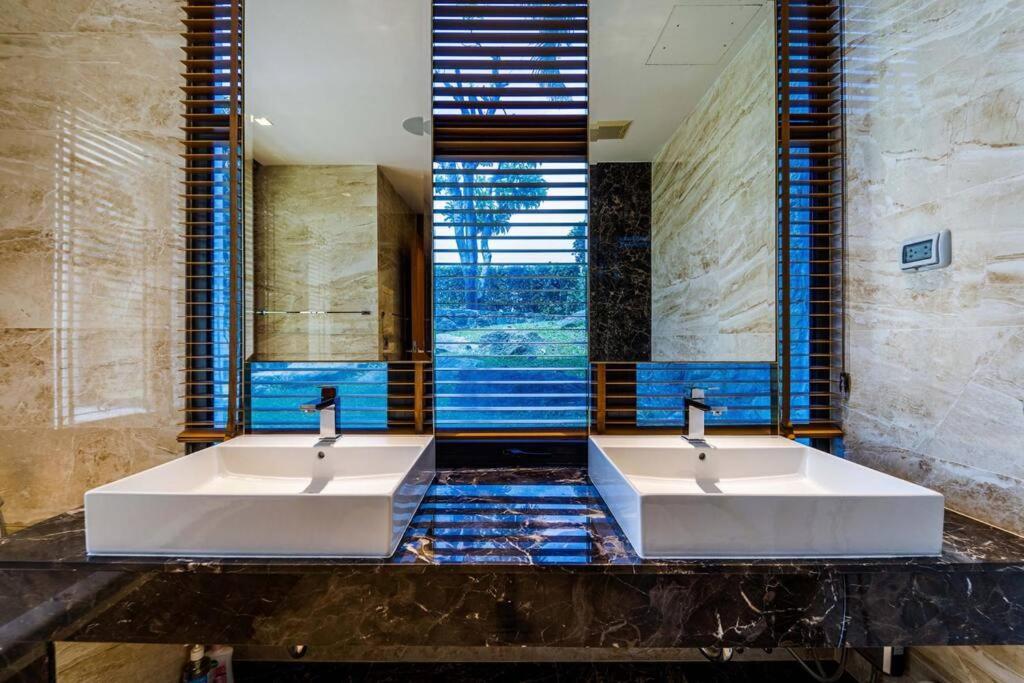 Luxury Mansion On Golf Course Bmg5 *