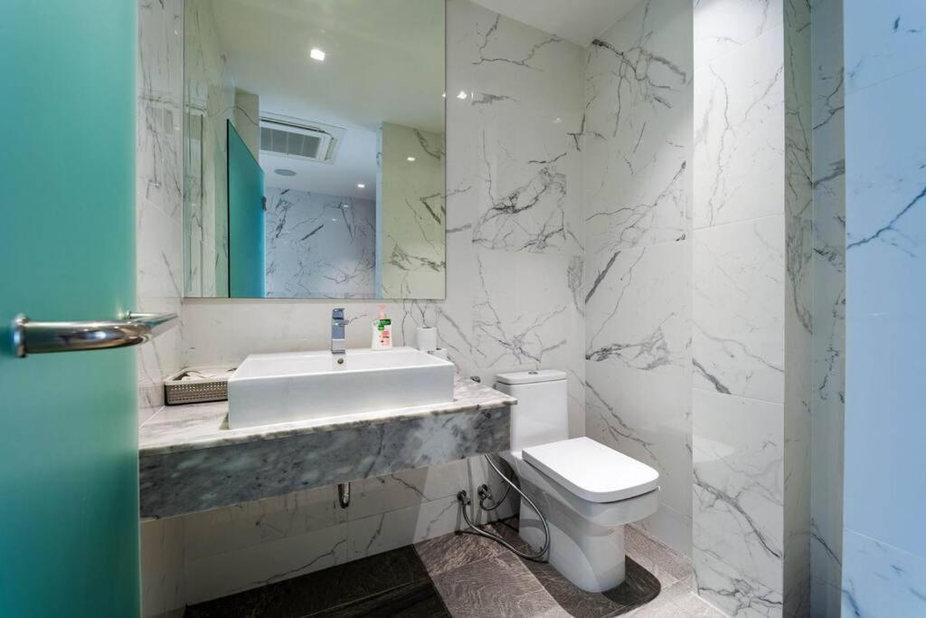 Biệt thự Luxury Mansion On Golf Course Bmg5 Hua Hin