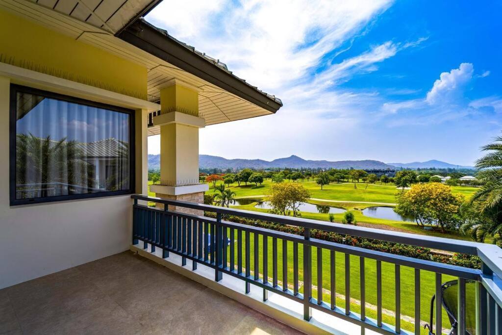 Biệt thự Luxury Mansion On Golf Course Bmg5 *