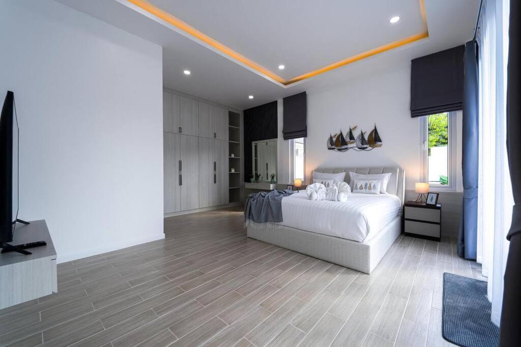 Private Modern 3 Bedroom Pool Villa! Av1 *
