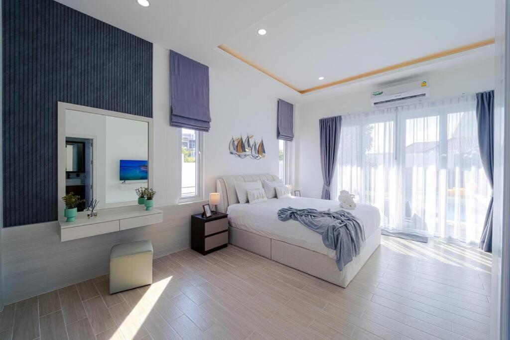 Private Modern 3 Bedroom Pool Villa! Av1 Hua Hin