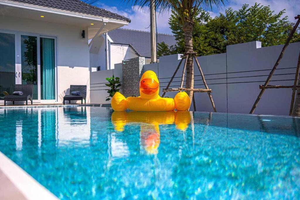 Private Modern 3 Bedroom Pool Villa! Av1 *