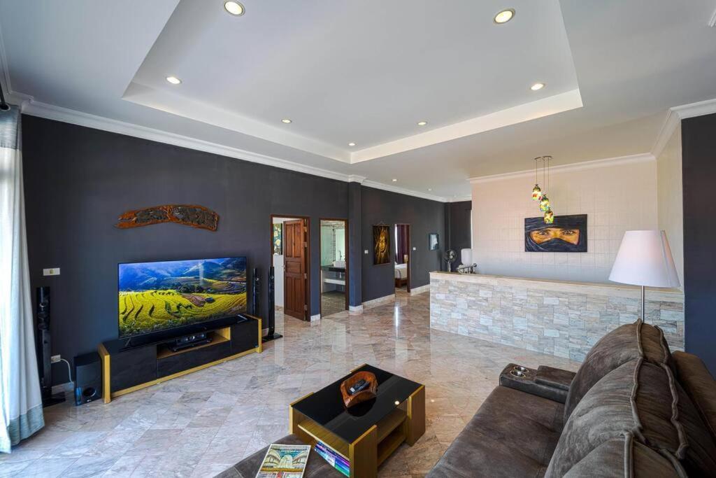 Luxurious 5-bedroom Private Pool Villa! Pv6 Hua Hin