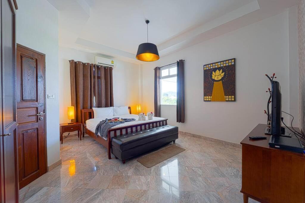 Luxurious 5-bedroom Private Pool Villa! Pv6 *