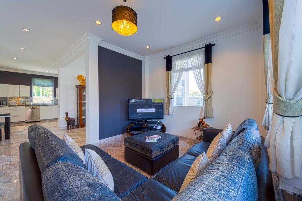 Luxurious 5-bedroom Private Pool Villa! Pv6 Pousada