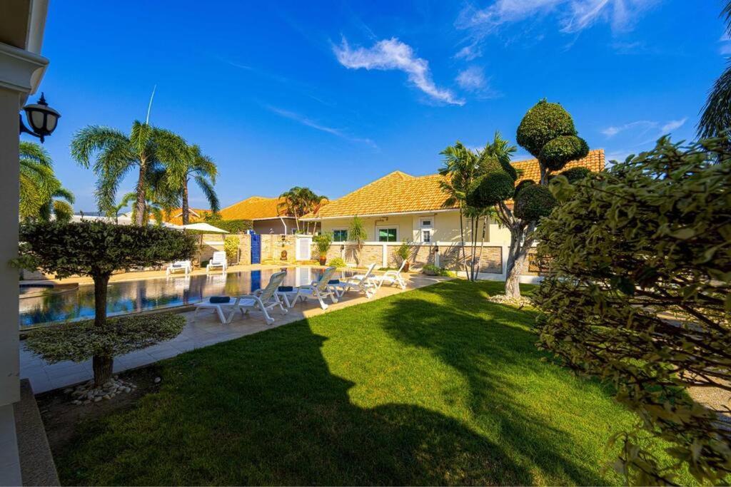 Villa Luxurious 5-bedroom Private Pool Villa! Pv5 *