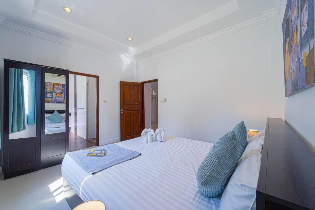 Villa Luxurious 5-bedroom Private Pool Villa! Pv5 *