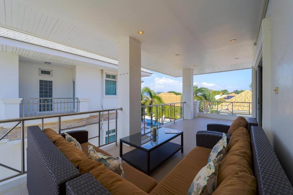 Villa Luxurious 5-bedroom Private Pool Villa! Pv5 Hua Hin