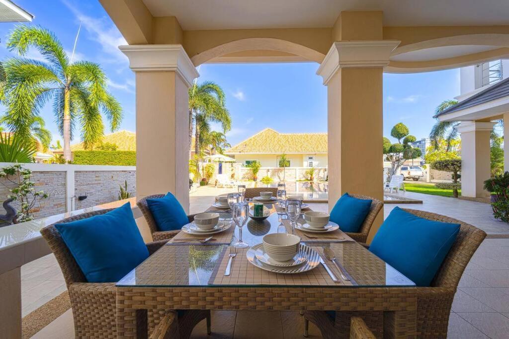 Luxurious 5-bedroom Private Pool Villa! Pv5 Villa *