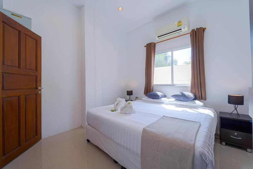 Villa Luxurious 5-bedroom Private Pool Villa! Pv5 *