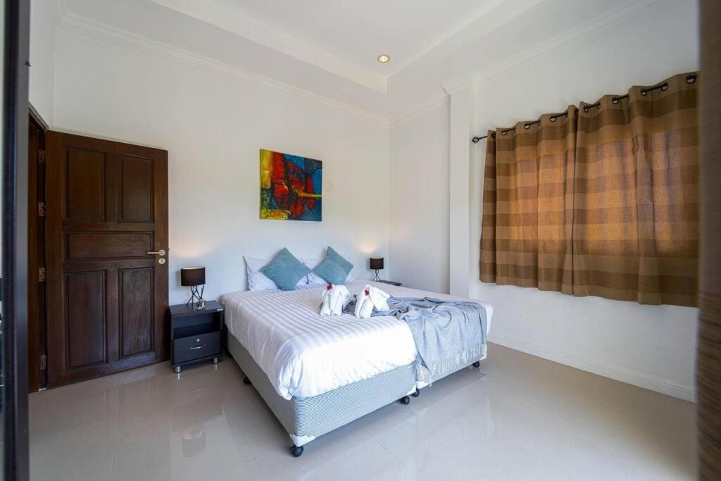 Luxurious 5-bedroom Private Pool Villa! Pv5 *