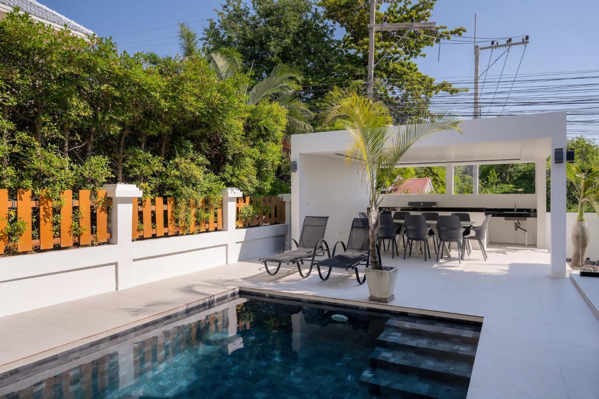 Stunning With Pool And Tropical Garden * HHQ