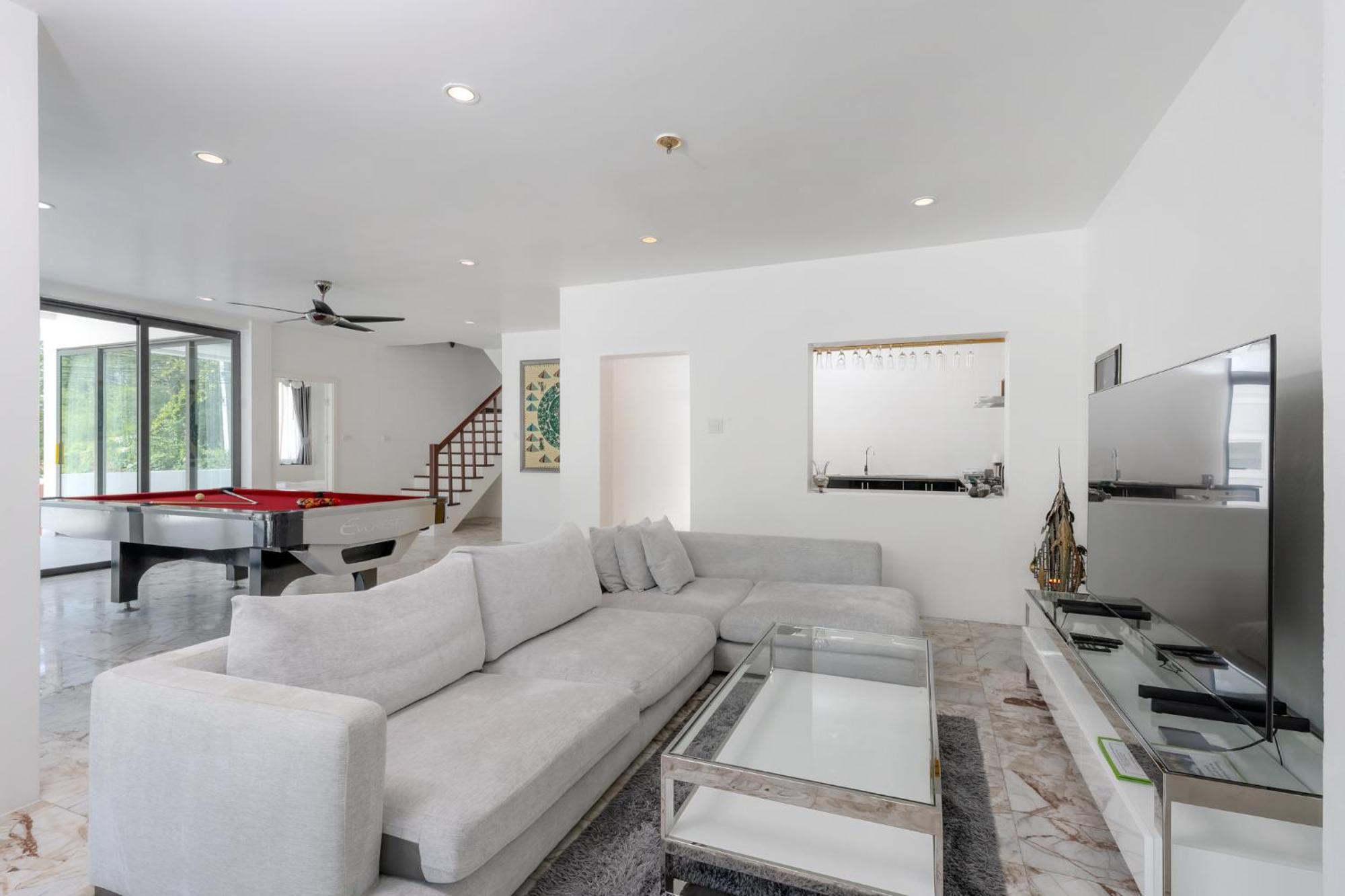 Stunning With Pool And Tropical Garden Villa *