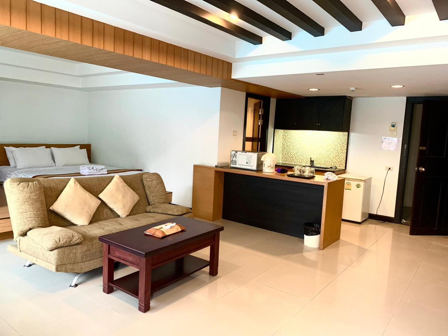 Khách sạn Tanawit 3*