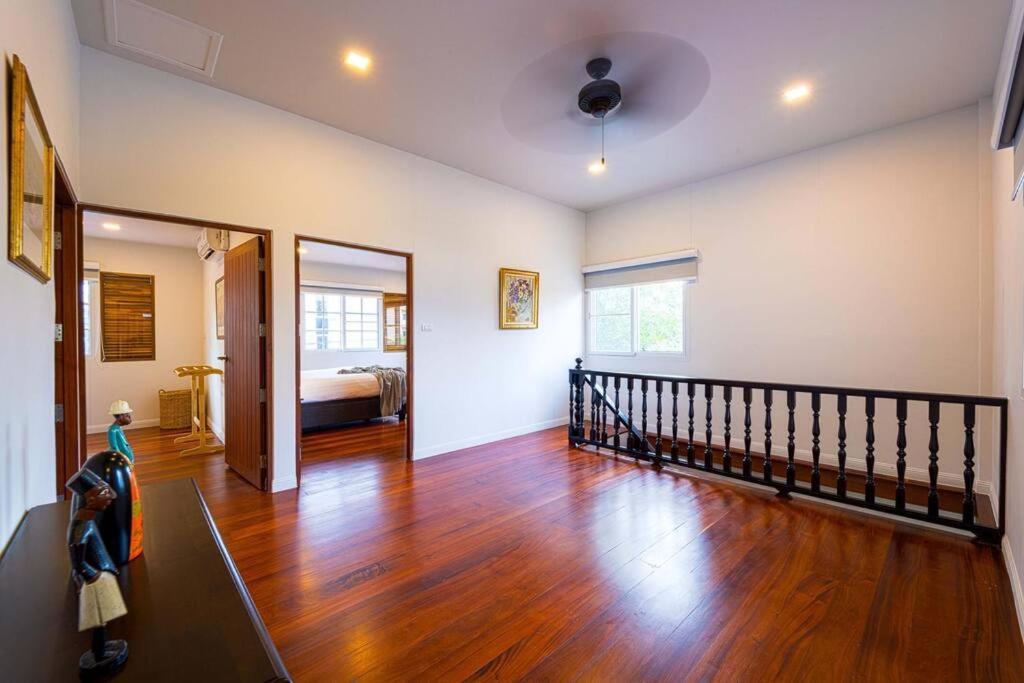 Biệt thự 5 Bedroom Pool In Center! Bv1 *