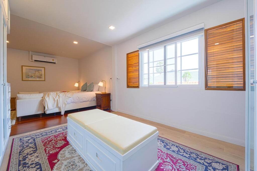 Biệt thự 5 Bedroom Pool In Center! Bv1