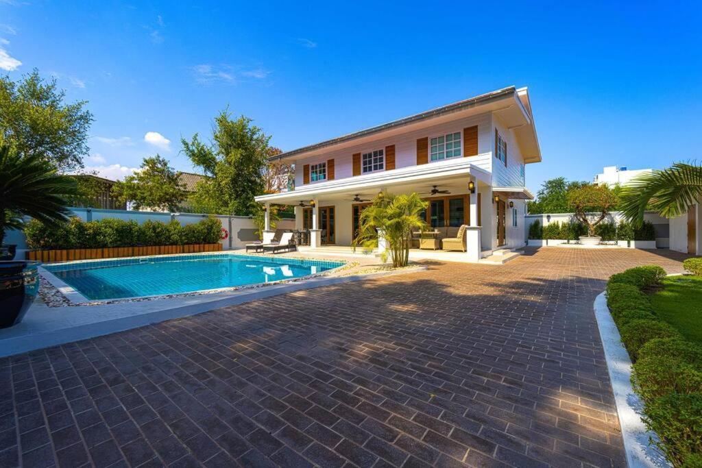 Biệt thự 5 Bedroom Pool In Center! Bv1 *