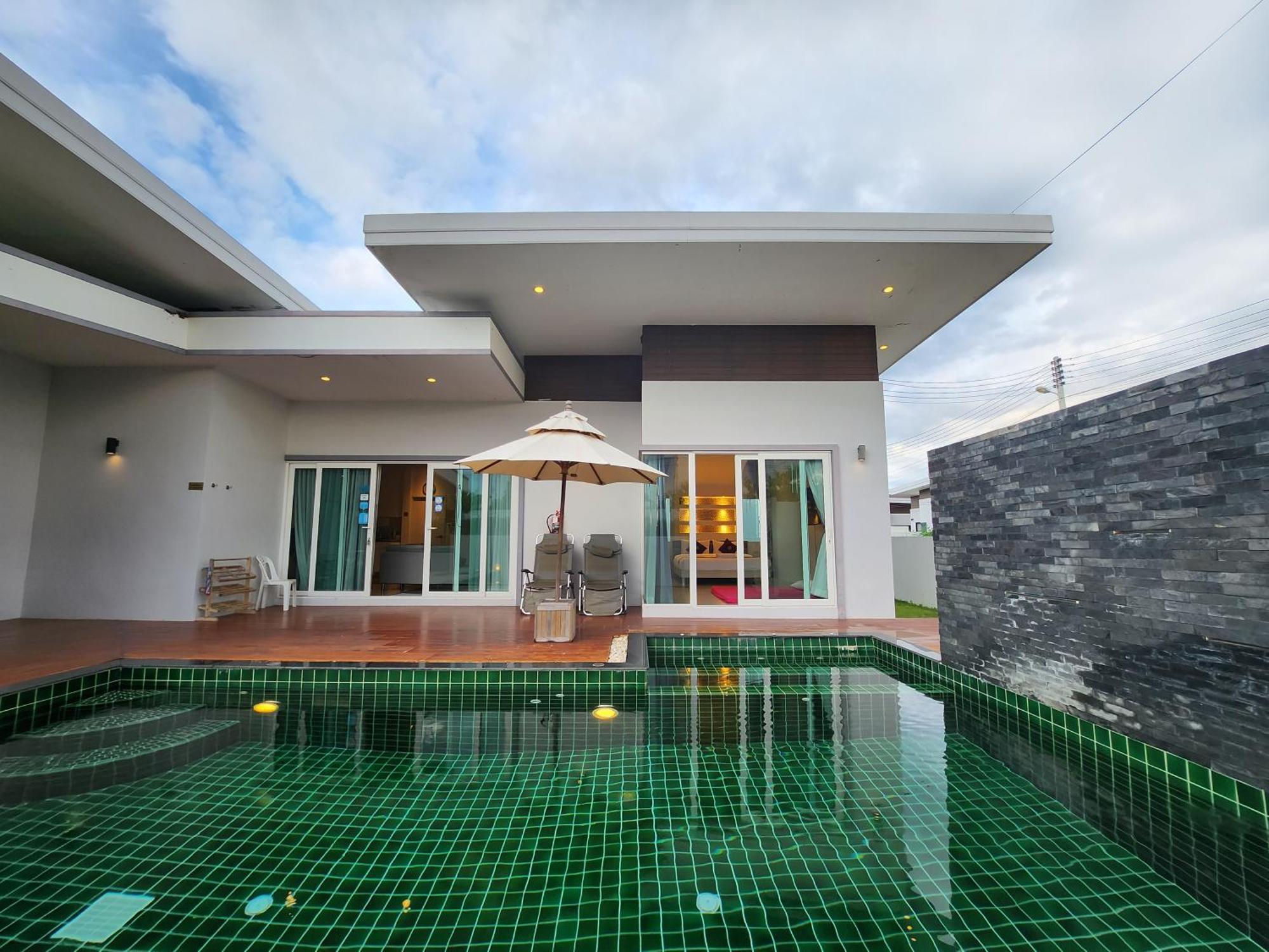 Jira Pool Hua Hin
