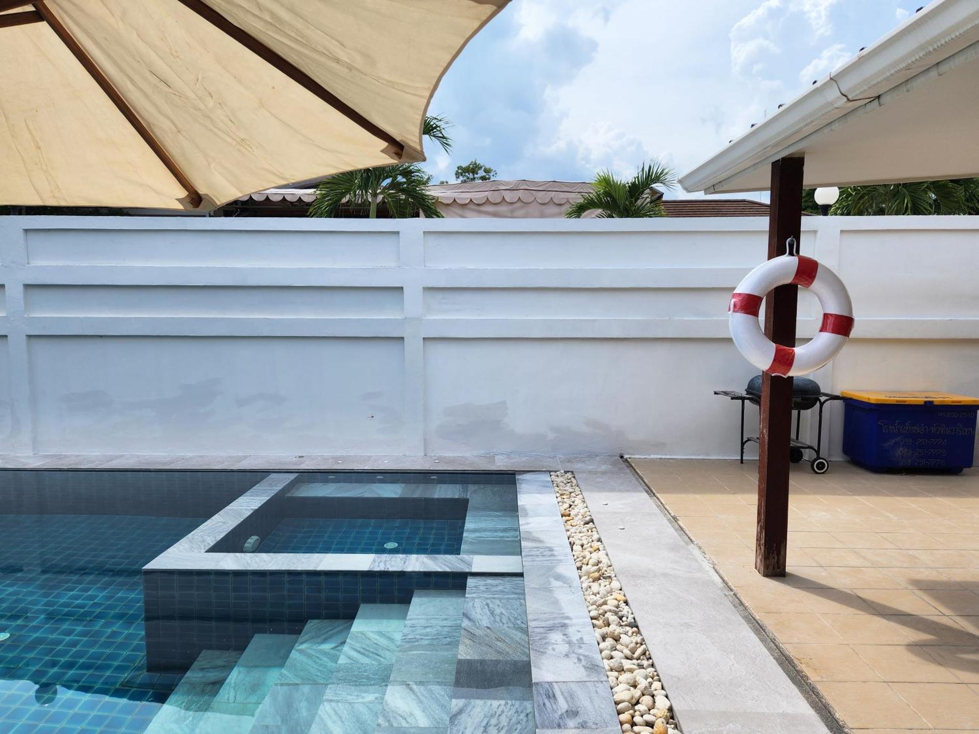 Holiday home ทิวาพูลวิลล่า Thiva Pool *
