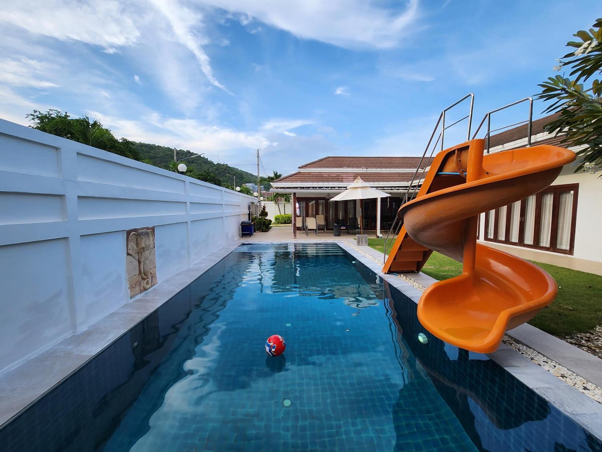 Holiday home ทิวาพูลวิลล่า Thiva Pool