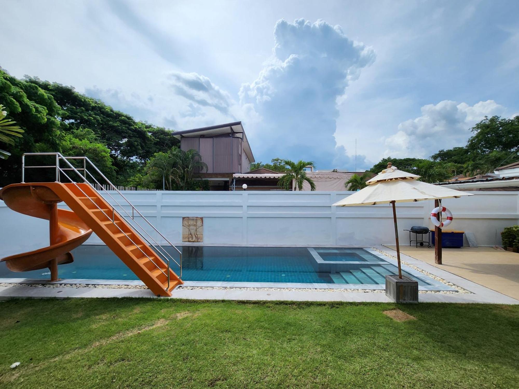 ทิวาพูลวิลล่า Thiva Pool Hua Hin