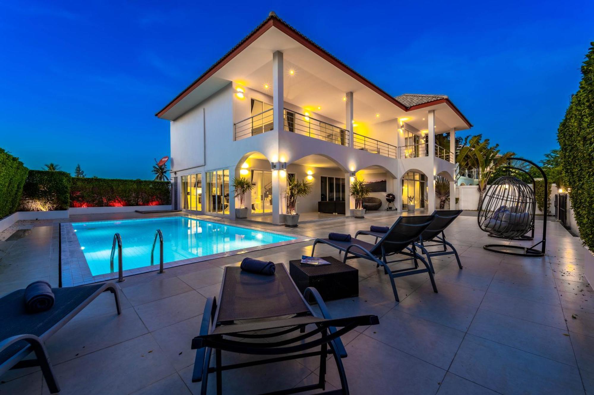Modern 4 Bedroom Pool In Good Location Vy Hua Hin