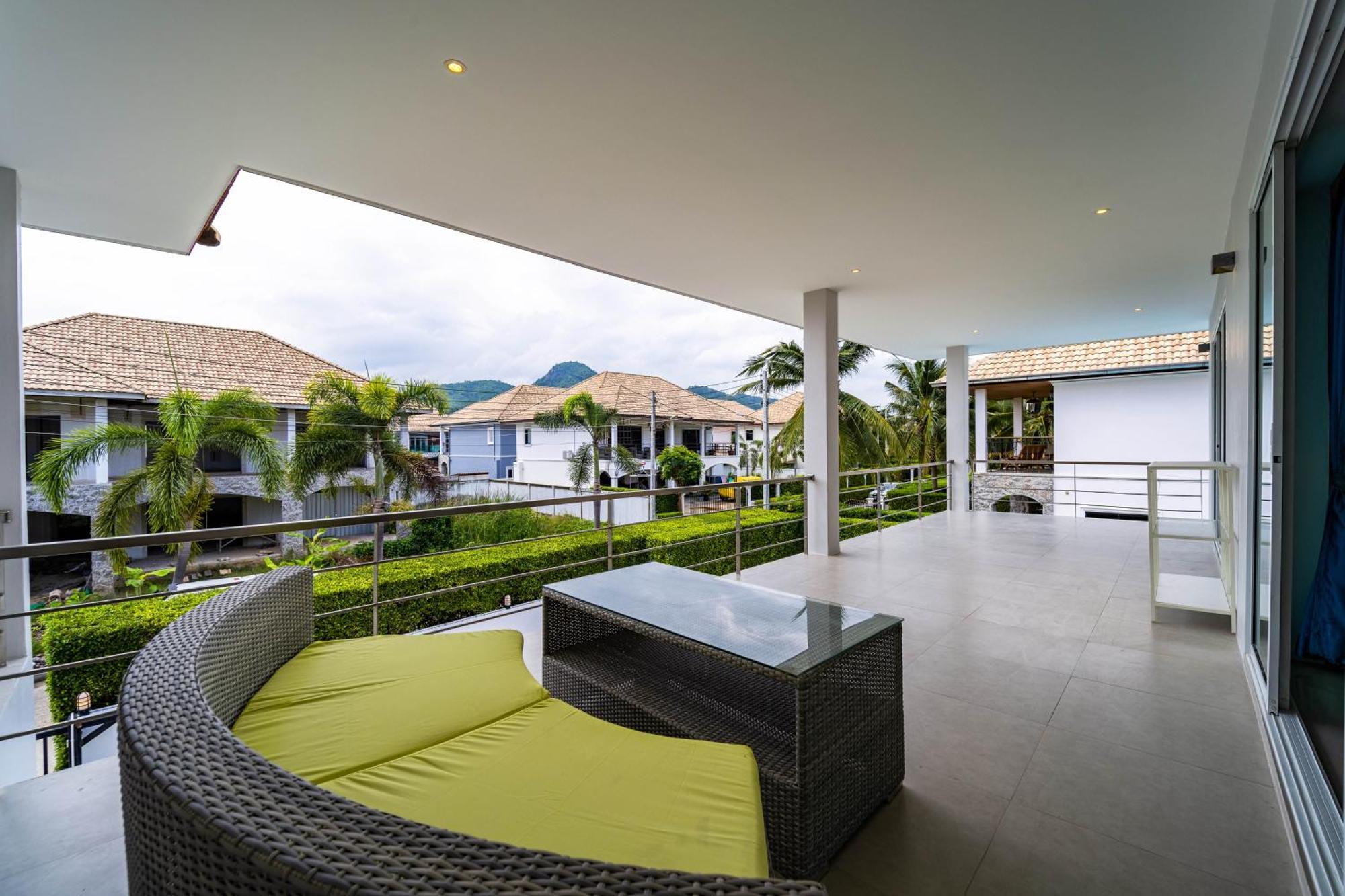 Vila Modern 4 Bedroom Pool In Good Location Vy