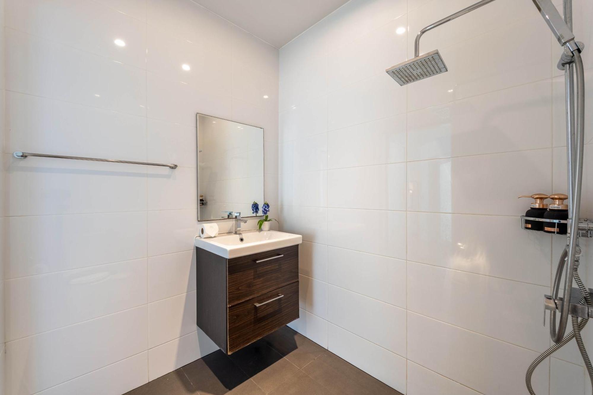 Modern 4 Bedroom Pool In Good Location Vy Vila