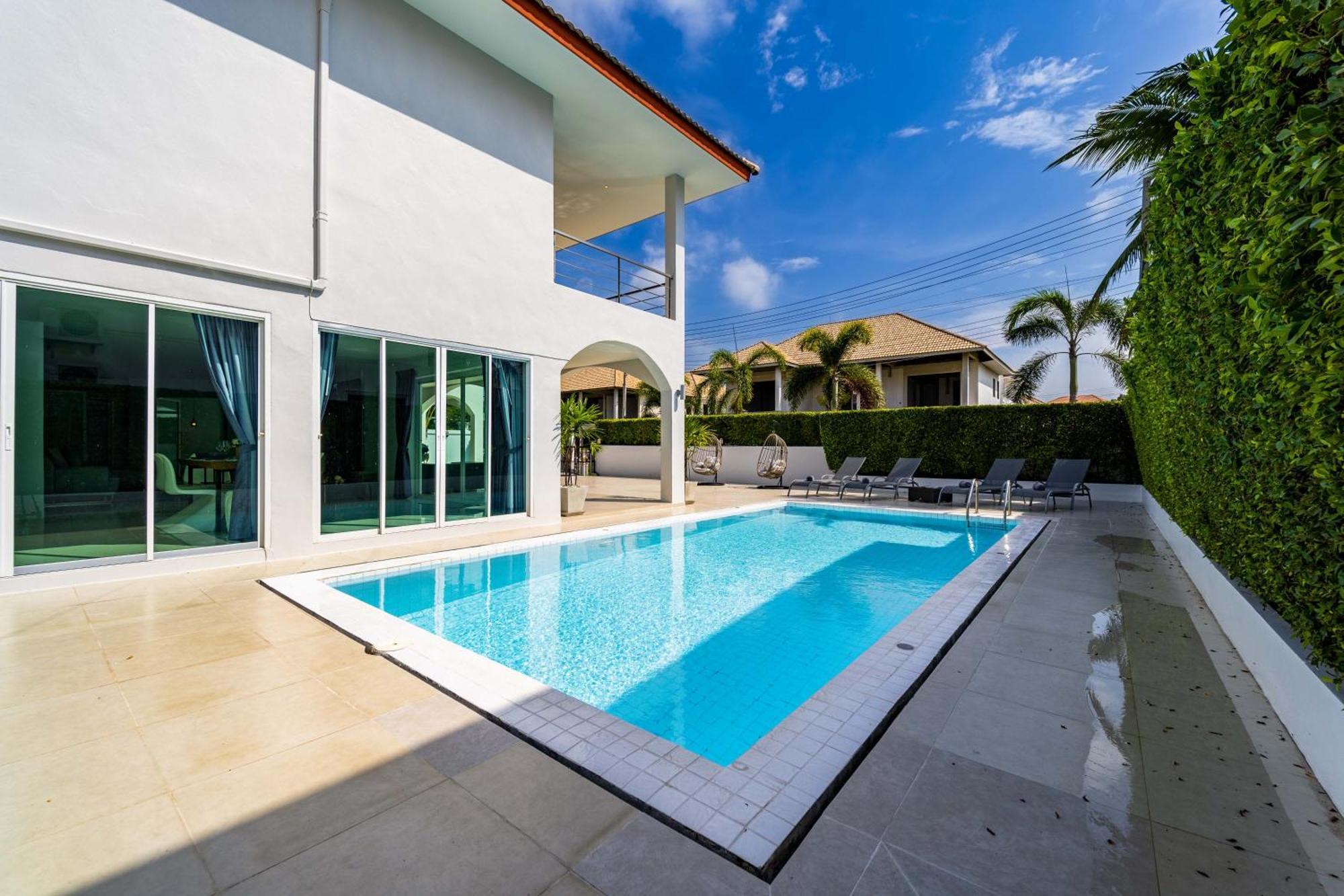 Vila Modern 4 Bedroom Pool In Good Location Vy