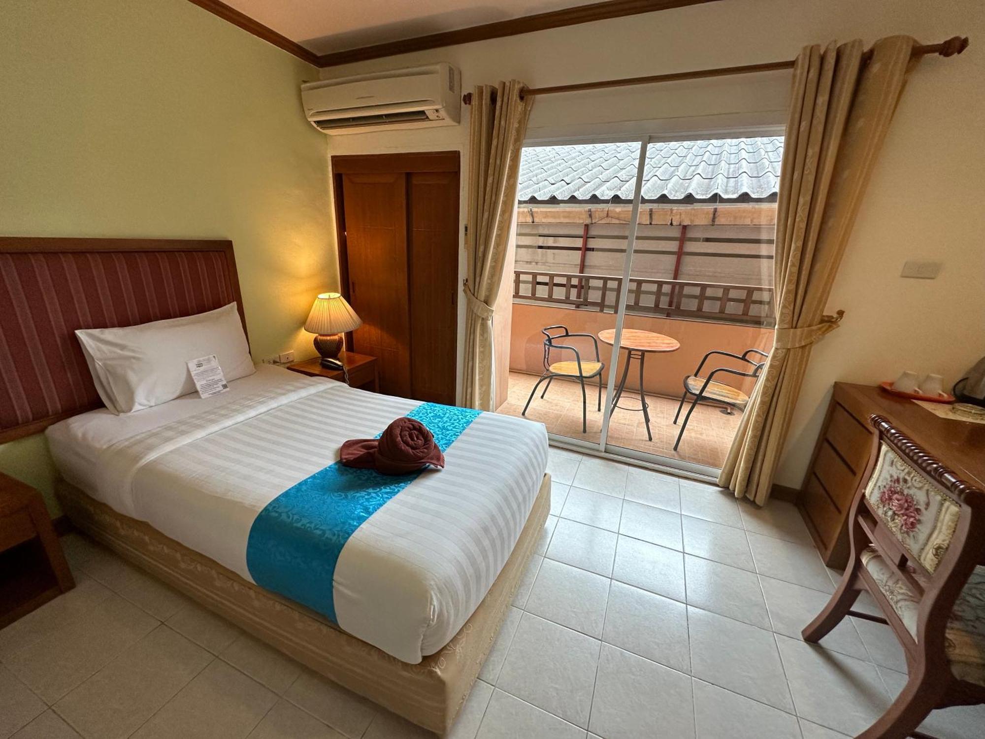 Hotel Thipurai 2*